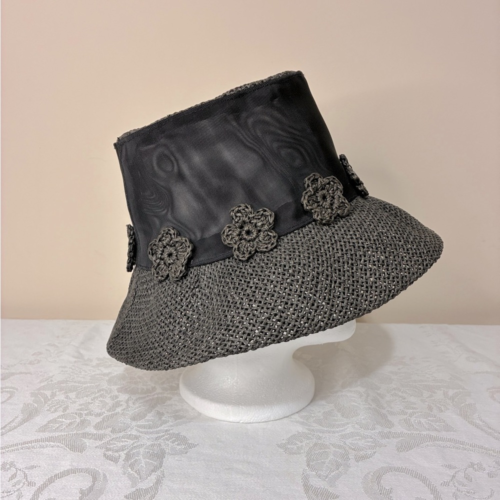 VTG Heaslip Black Woven Mesh Bucket Hat w/ Crocheted Flower Appliqués | Medium